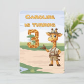 Invitation 3e anniversaire mignonne Explorer Giraffe sur safa (Debout devant)
