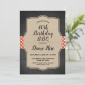 Invitation 40e fête d'anniversaire Rouge En vichy Burlap Invi (Debout devant)