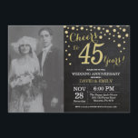 Invitation 45e anniversaire de mariage tableau noir et or<br><div class="desc">45e anniversaire de mariage avec photo personnalisée. Invitation tableau noir et or. Quarante-cinquième anniversaire de mariage. Fond de diamant paillettes or. Confettis dorés. Anniversaire adulte. Fête d'anniversaire pour homme ou femme. Pour une personnalisation plus poussée, veuillez cliquer sur le bouton "Personnaliser" et utiliser notre outil de conception pour modifier ce...</div>