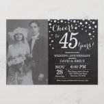 Invitation 45e anniversaire du Mariage Chalkboard Black Silve<br><div class="desc">45ème anniversaire du Mariage avec photo personnalisée. Chalkboard Invitation Noir et Argent. Quarante-cinq ans de Mariage. Chalkboard Black et Silver Parties scintillant Arrière - plan diamant. Confetti en argent. Anniversaire adulte. Fête d'anniversaire d'une femme ou d'un homme. Pour plus de personnalisation, cliquez sur le bouton "Customiser" et utilisez notre outil...</div>