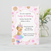 Invitation 4 d'anniversaire de bébé de licorne (Debout devant)