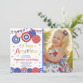 Invitation 4 juillet quatrième d'invitation d'anniversaire de (Debout devant)