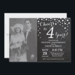 Invitation 4e anniversaire Mariage Chalkboard Black Silver<br><div class="desc">4ème anniversaire de Mariage avec photo personnalisée. Chalkboard Invitation Noir et Argent. Quatrième anniversaire du Mariage. Chalkboard Black et Silver Parties scintillant Arrière - plan diamant. Confetti en argent. Anniversaire adulte. Fête d'anniversaire d'une femme ou d'un homme. Pour plus de personnalisation, cliquez sur le bouton "Customiser" et utilisez notre outil...</div>