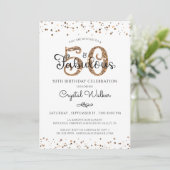 Invitation 50 ET FABULEUX Élégant Script Noir Confetti Or (Debout devant)
