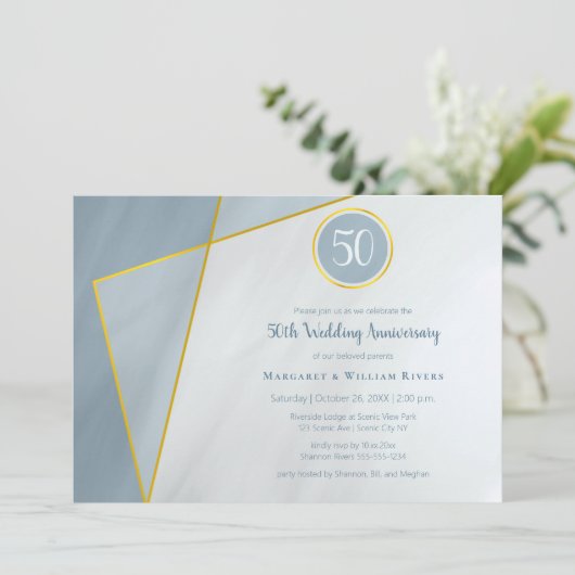 Invitation 50e anniversaire bleu poussiéreux avec cadre doré (Debout devant)