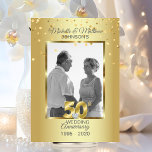 Invitation 50e anniversaire de Mariage d'or personnalisé<br><div class="desc">Elégante,  mais moderne 50e mariage d'or mariage anniversaire cartes d'invitation. Faux feuille d'or et confetti avec grand 50 avec coeur en faux diamant au milieu. Customisez ces cartes d'anniversaires mariages avec vos informations et photo / photo. Facile à modifier. Voir collection correspondante; autocollants,  serviettes,  étiquettes,  etc.</div>