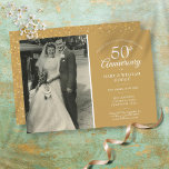 Invitation 50e anniversaire Mariage Photo Gold Heart Confetti<br><div class="desc">Personnalisez avec votre photo mariage préférée et vos détails spéciaux de célébration du 50e anniversaire de mariage d'or en typographie blanche chic sur un arrière - plan d'or. L'inverse présente des confettis de coeur d'amour doré. Conçu par Thisisnotme©</div>