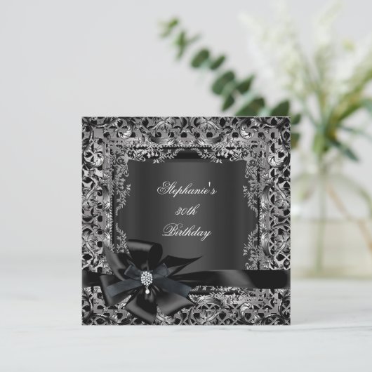 Invitation 50e fête d'anniversaire Silver Black Bow dentelle (Debout devant)