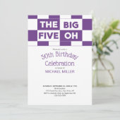 Invitation 50e fête d'anniversaire violet blanc À damiers Mot (Debout devant)