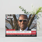 Invitation 50th Birthday Mens Funny TV News 40th 60th (Debout devant)