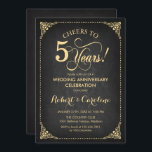 Invitation 5e anniversaire Mariage - Chalkboard Gold<br><div class="desc">Invitation du 5e anniversaire du Mariage. Design vintage élégant avec motif en damier noir et faux or. Fonctionne la police de script. Salut à 5 ans ! Peut être personnalisé dans n'importe quelle année de mariage! Message-moi si vous avez besoin d'une personnalisation plus poussée.</div>