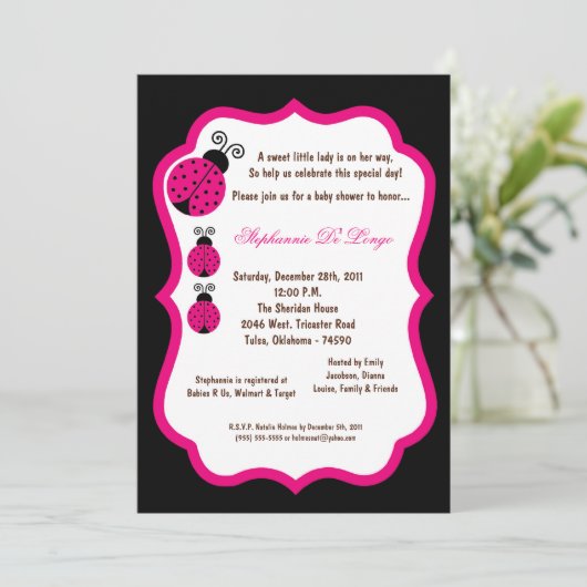 Invitation 5x7 Baby shower noir de la dame (Debout devant)