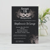 Invitation 5x7 Gris Masquerade Sweet 16 Anniversaire Invitati (Debout devant)