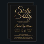Invitation 60 et Sassy Black Gold 60e fête d'anniversaire<br><div class="desc">Célébrez 60 ans de style avec ce design moderne de 60ème anniversaire en noir et or glamour, une invitation chic de 60ème anniversaire que vous pouvez simplement personnaliser et envoyer pour votre fête de soixantième anniversaire. Les mots soixante et sassy sont en parties scintillant faux or et mis en utilisant...</div>