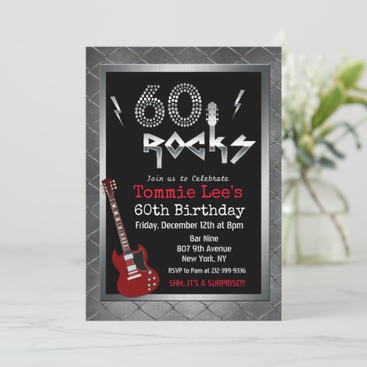 Invitation 60 Rocks Rockstar Guitar 60e anniversaire Invitati (Debout devant)