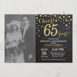 Invitation 65e anniversaire du Mariage Chalkboard noir et or<br><div class="desc">65ème anniversaire de Mariage avec photo personnalisée. Invitation Noir et Or Chalkboard. Soixante-cinq Anniversaires Mariages. Chalkboard Black et Gold Parties scintillant Diamond Arrière - plan. Confetti d'or. Anniversaire adulte. Fête d'anniversaire d'une femme ou d'un homme. Pour plus de personnalisation, cliquez sur le bouton "Customiser" et utilisez notre outil de conception...</div>