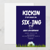 Invitation 6e Fête d'anniversaire de Kickin it Up Blue Soccer (Devant / Derrière)