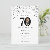 Invitation 70e anniversaire de la fête Regardez qui est 70 ph (Debout devant)