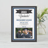 Invitation à la cérémonie de remise des diplômes c (Debout devant)