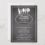 Invitation à la douche nuptiale Chalkboard Kitchen<br><div class="desc">Amusante cuisine moderne invitation à la douche nuptiale avec ustensiles de cuisine posés sur un arrière - plan contemporain en damier noir. Retourner notre invitation pour voir un retour correspondant pour une touche spéciale supplémentaire. Visitez notre boutique pour découvrir cette invitation à la douche nuptiale contemporaine, élégante et chic de...</div>