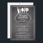 Invitation à la douche nuptiale Chalkboard Kitchen<br><div class="desc">Amusante cuisine moderne invitation à la douche nuptiale avec ustensiles de cuisine posés sur un arrière - plan contemporain en damier noir. Retourner notre invitation pour voir un retour correspondant pour une touche spéciale supplémentaire. Visitez notre boutique pour découvrir cette invitation à la douche nuptiale contemporaine, élégante et chic de...</div>