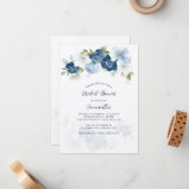 Invitation à la douche nuptiale Dusty Blue Floral (Devant/Arrière en situation)