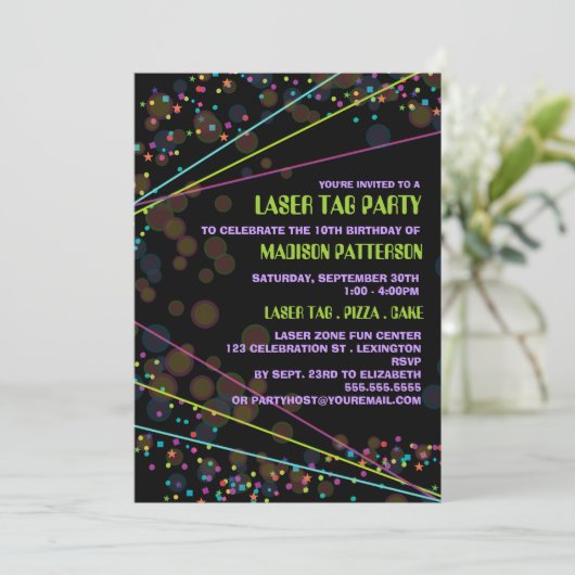 Invitation à la fête d'anniversaire de la marque l (Debout devant)