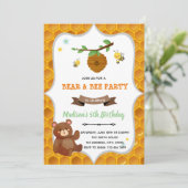 Invitation à la fête d'anniversaire de l'ours et d (Debout devant)