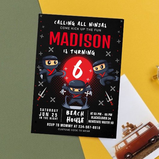 Invitation à la fête d'anniversaire de Ninja noir