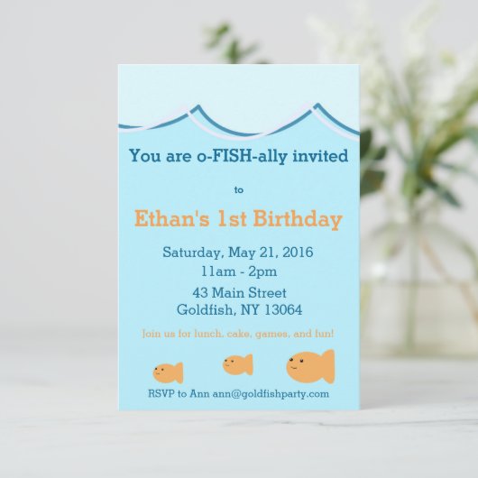 Invitation à la fête d'anniversaire de poisson rou (Debout devant)