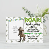 Invitation à la fête d'anniversaire de ROAR Dino-M (Debout devant)