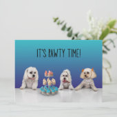 Invitation à la fête de Gotcha Day (Debout devant)