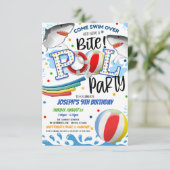 Invitation à la fête de piscine Shark Attack (Debout devant)