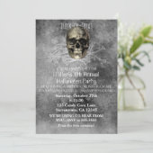 Invitation à la fête d'Halloween Crâne et tas d'Os (Debout devant)