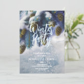 Invitation à la Fête d'Hiver, Célébration enneigée (Debout devant)