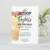 Invitation à la fête rose de la crème glacée de la (Debout devant)