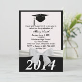 Invitation à la graduation du ruban blanc (Debout devant)