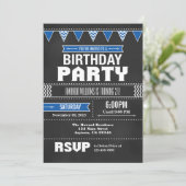 Invitation à l'anniversaire de Blue Chevron Chalkb (Debout devant)