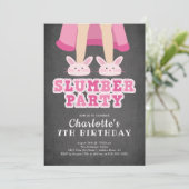 Invitation à l'anniversaire de Chalkboard Stwood P (Debout devant)