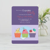 Invitation à l'anniversaire de la fête du Cupcake (Debout devant)
