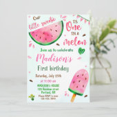 Invitation à l'anniversaire de la pastèque Une dan (Debout devant)