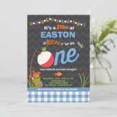 Invitation à l'anniversaire de la pêche O-Fish-All (Debout devant)