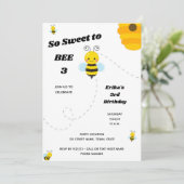 Invitation à l'anniversaire de l'abeille (Debout devant)