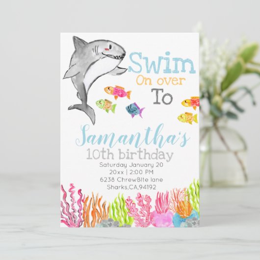 Invitation à l'anniversaire de l'enfant à thème re (Debout devant)