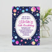 Invitation à l'anniversaire de l'espace pour les s (Debout devant)