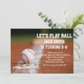 Invitation à l'anniversaire de l'homme sur mesure (Debout devant)