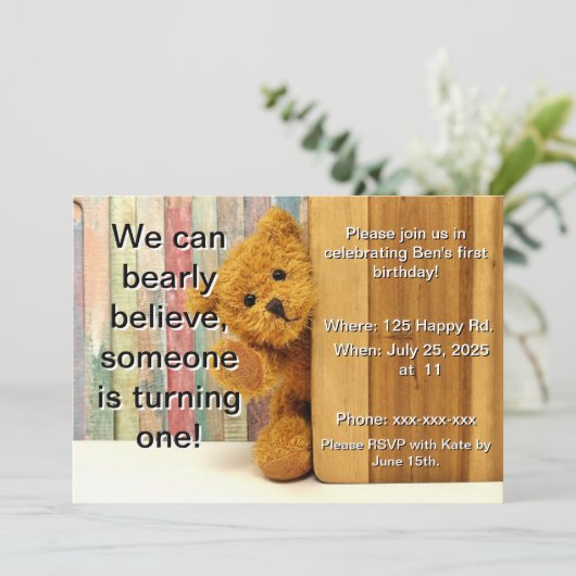 Invitation à l'anniversaire de l'ours (Debout devant)