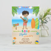 Invitation à l'anniversaire de Luau Fête de plage (Debout devant)
