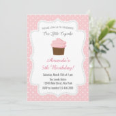 Invitation à l'anniversaire du Cupcake rose (Debout devant)