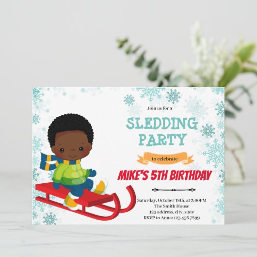 Invitation à l'anniversaire du garçon Sled (Debout devant)